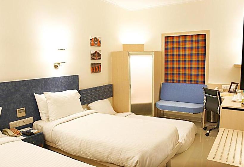 فندق Nirwana Hometel Jaipur  A Sarovar