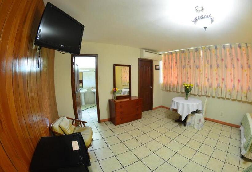 هتل Posada Don Pantaleon