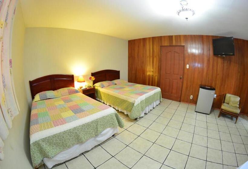 هتل Posada Don Pantaleon