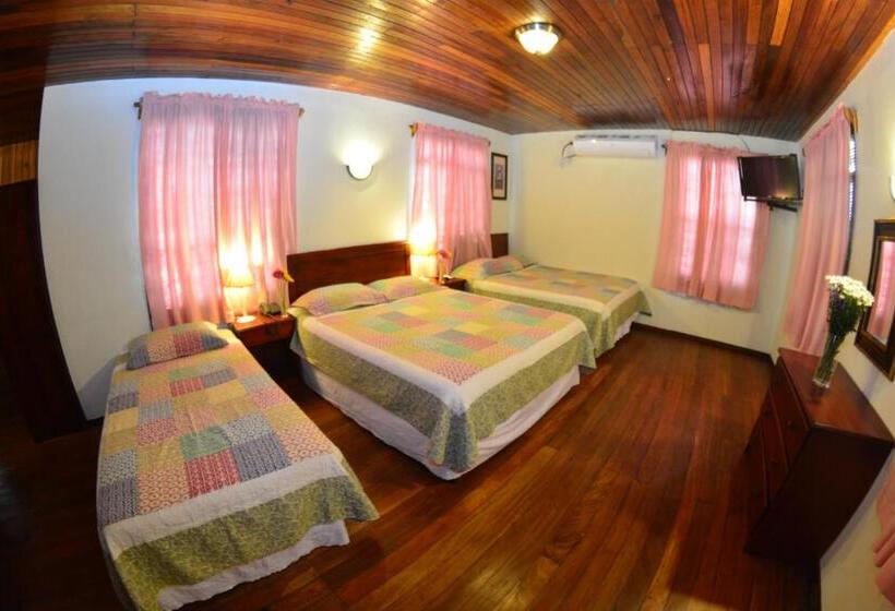 هتل Posada Don Pantaleon