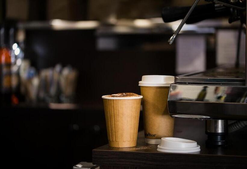 ホテル The Remington Muswellbrook