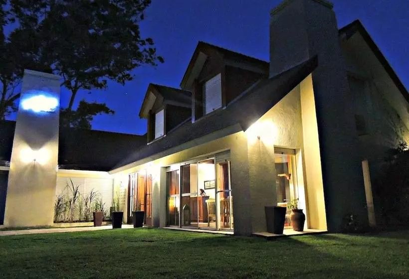 Petit Chateau Hotel Boutique