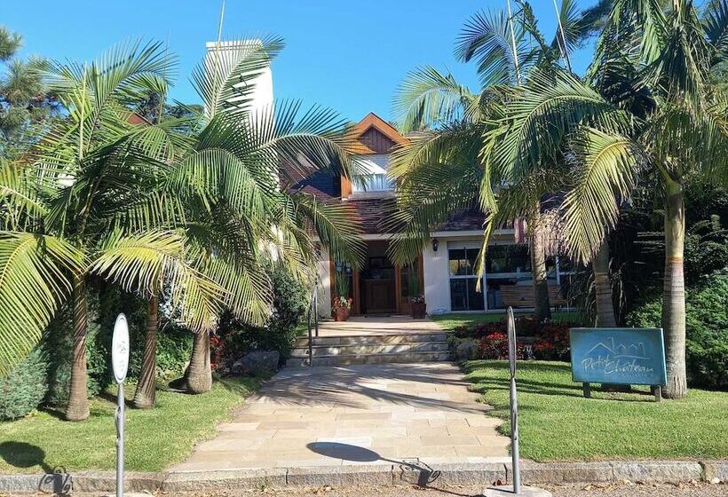 Petit Chateau Hotel Boutique