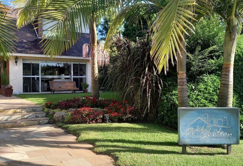 Petit Chateau Hotel Boutique