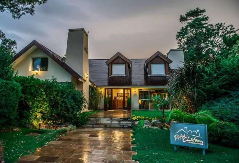 Petit Chateau Hotel Boutique