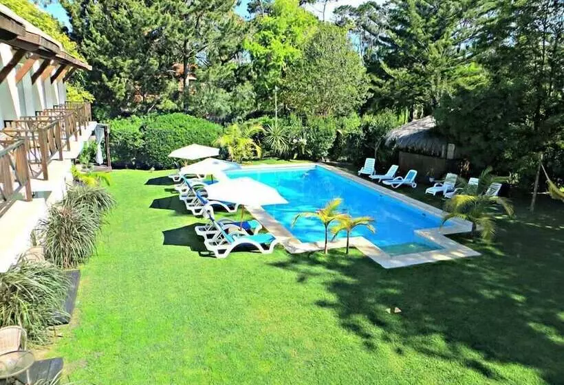 Petit Chateau Hotel Boutique