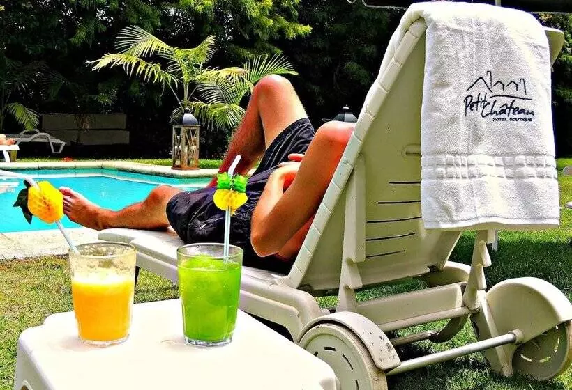 Petit Chateau Hotel Boutique