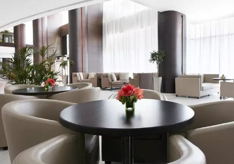 ホテル Royal M Fujairah By Gewan