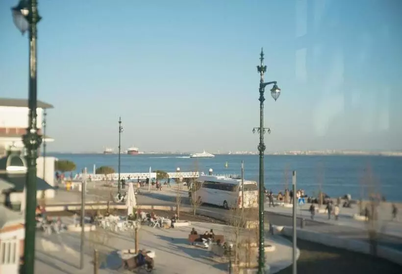 Sunset Destination Hostel