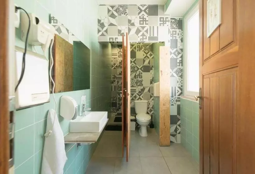 Sunset Destination Hostel