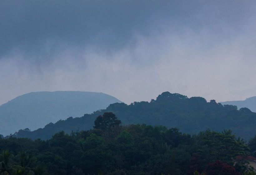 فندق صغير Vedanta Wake Up!