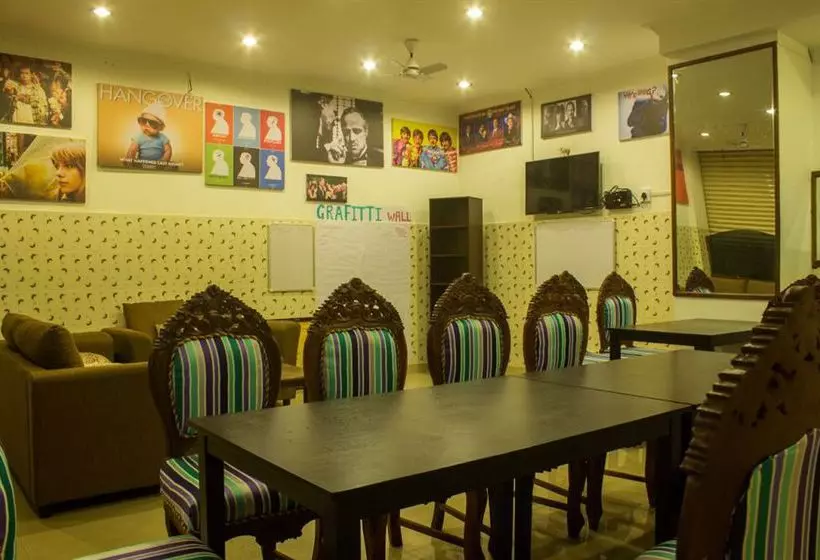 호스텔 Vedanta Wake Up!