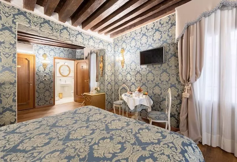 تختخواب و صبحانه Residenza La Loggia