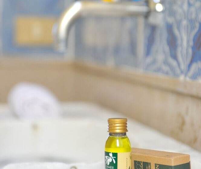 فندق Albergo Diffuso Borgo Montemaggiore