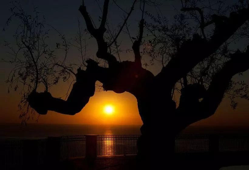 Отель Borgo Fonte Scura