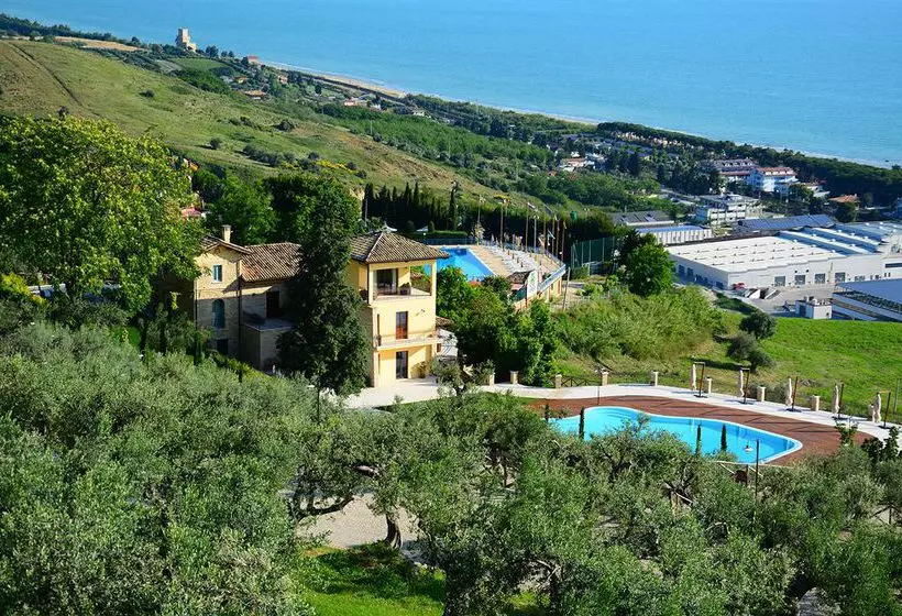 Отель Borgo Fonte Scura