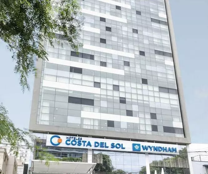 בית מלון כפרי Costa Del Sol Wyndham Lima City