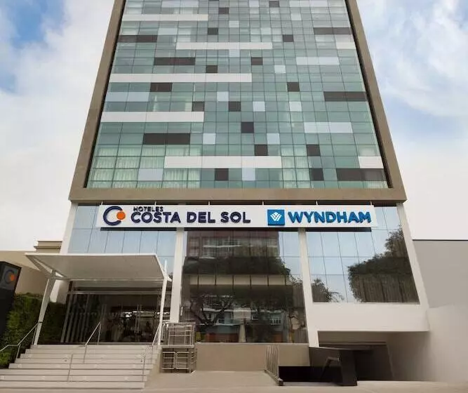 בית מלון כפרי Costa Del Sol Wyndham Lima City