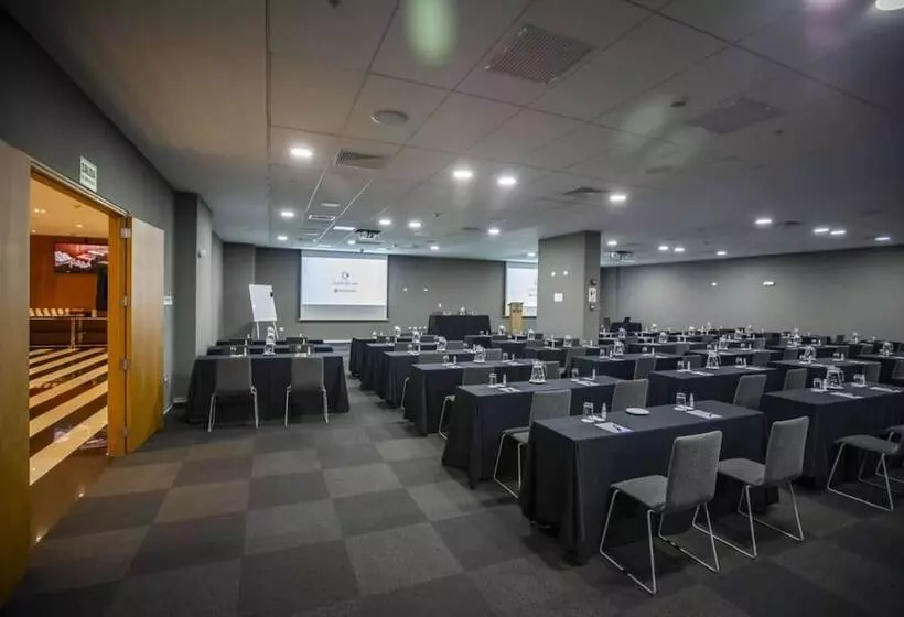 בית מלון כפרי Costa Del Sol Wyndham Lima City