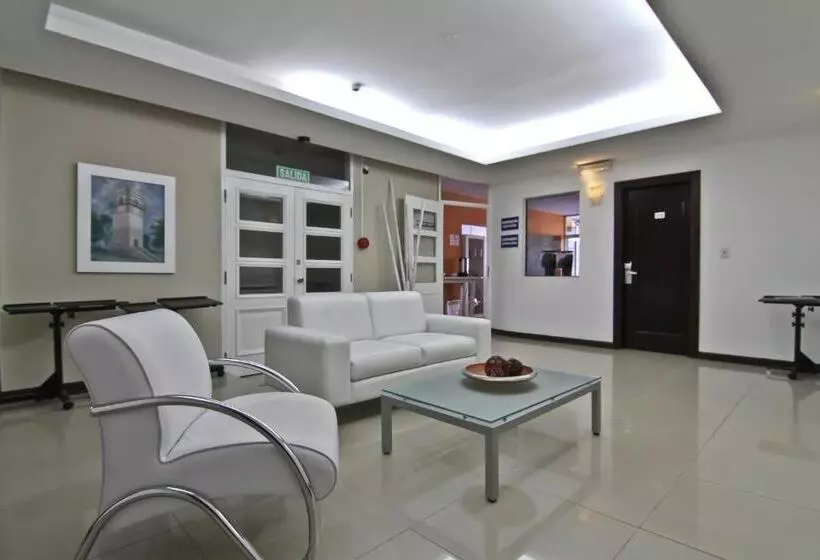 فندق De La Plaza