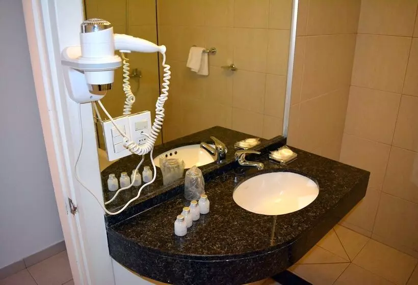 فندق De La Plaza