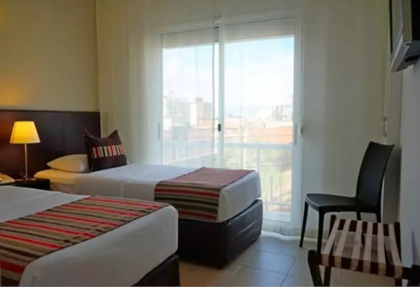 فندق De La Plaza