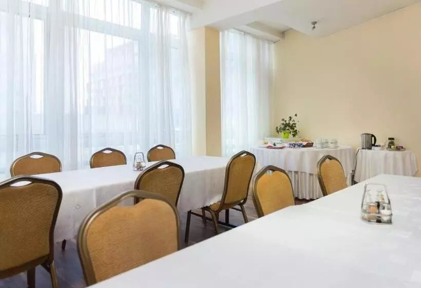 ホテル Dom Turystyczny Indigo