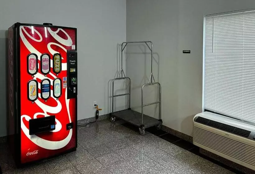 Отель Executive Inn & Suites Breaux Bridge, La