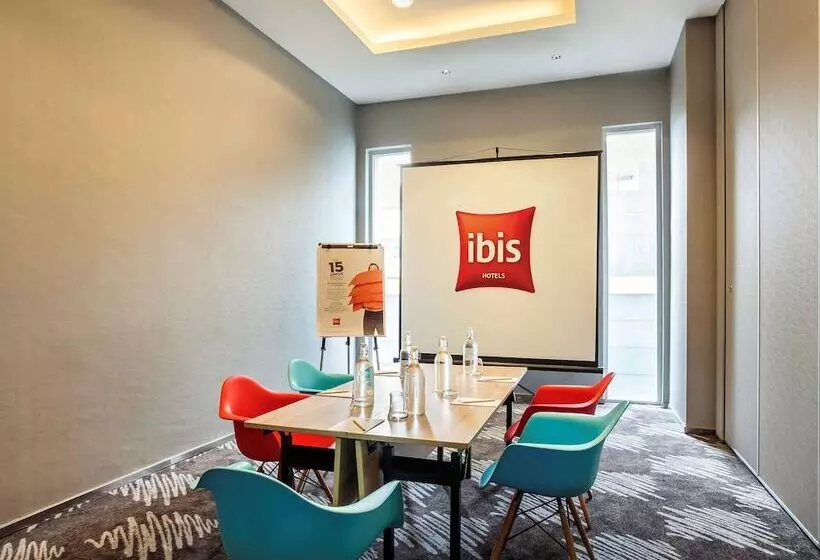 ホテル Ibis Jakarta Harmoni