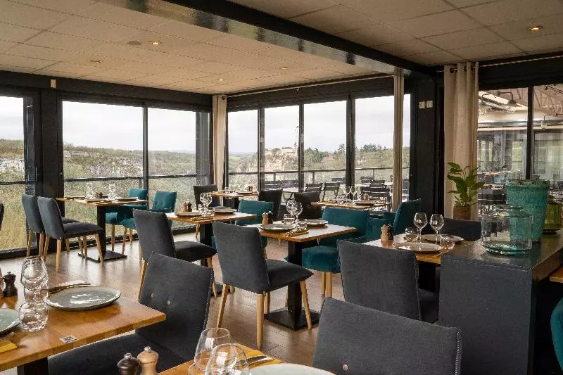 هتل Logis Hôtels Le Belvédère Hôtel 2 étoiles Et Restaurant