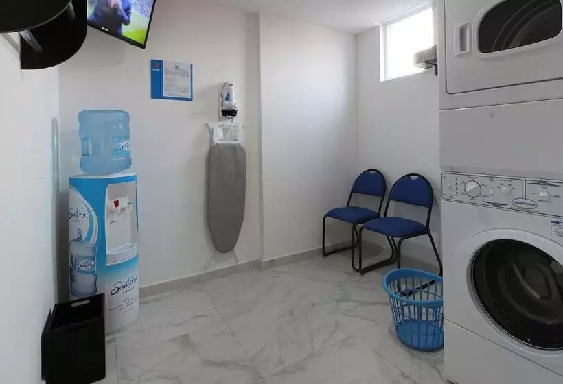 酒店 Memora Express