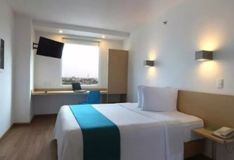 酒店 Memora Express