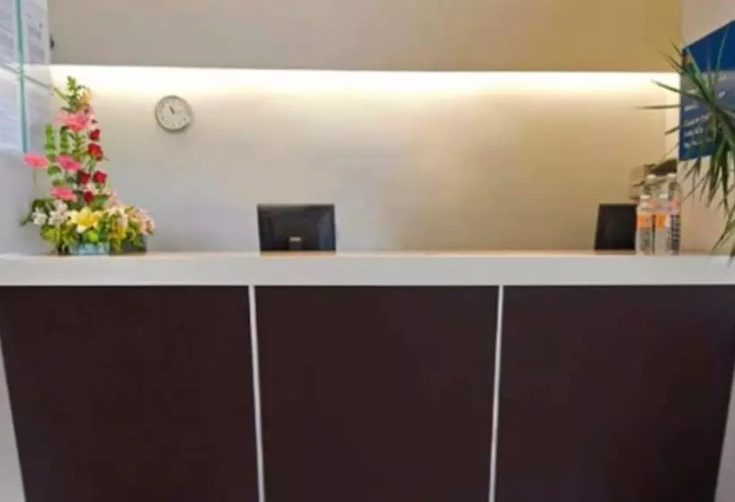 酒店 Memora Express