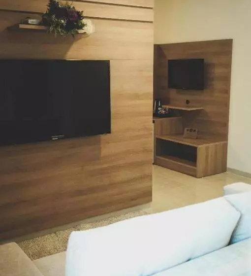 בית מלון כפרי Nobile Suites Gran Lumni