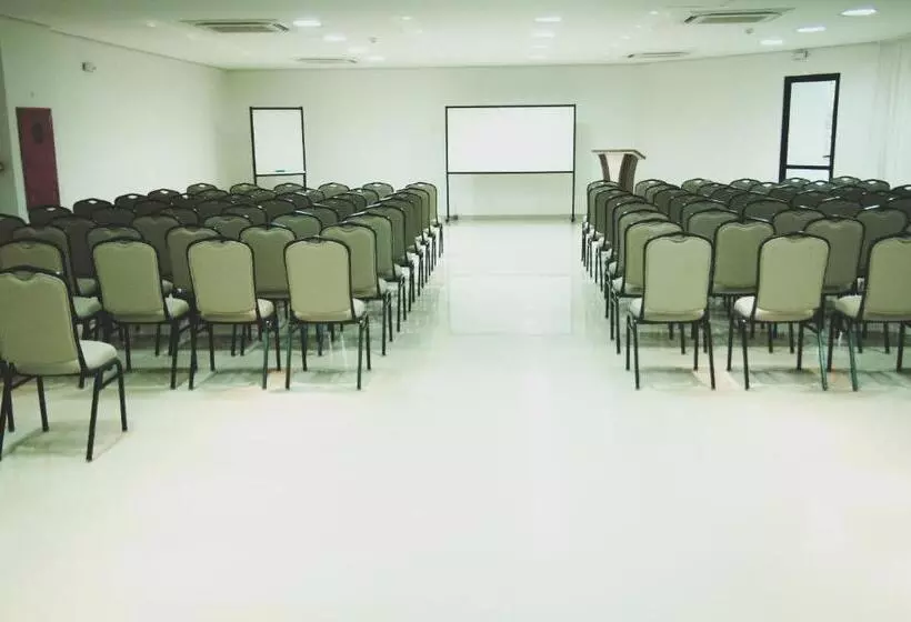 בית מלון כפרי Nobile Suites Gran Lumni