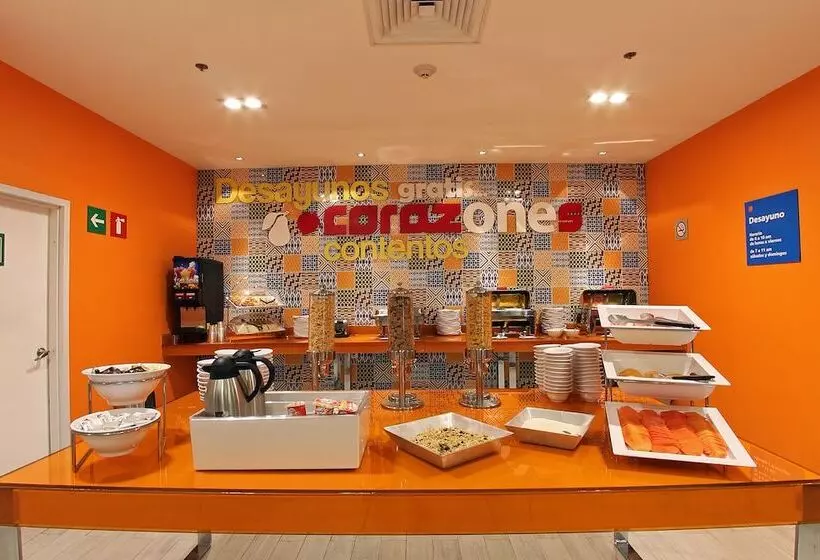 Отель One Periferico Sur