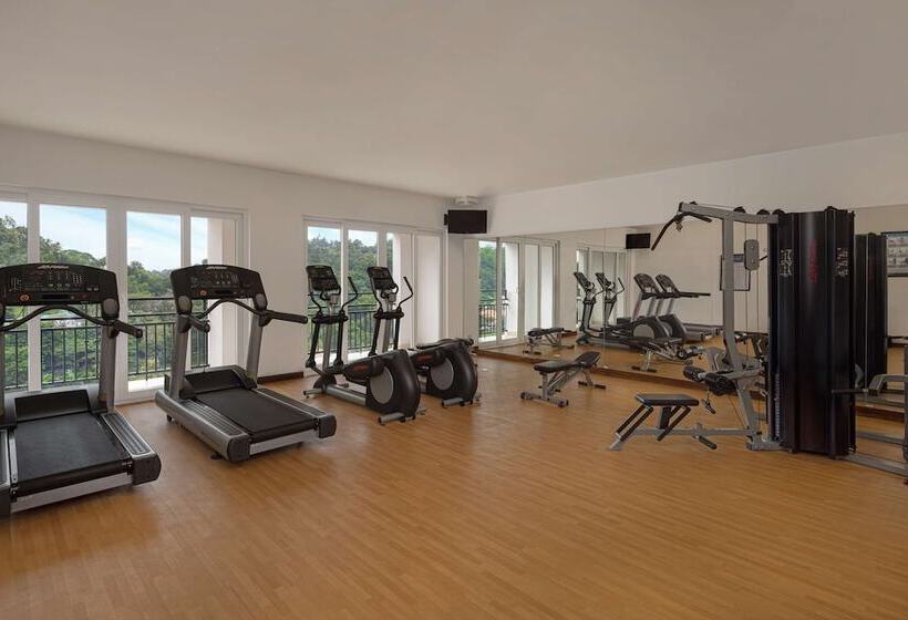 Radisson Hotel Kandy