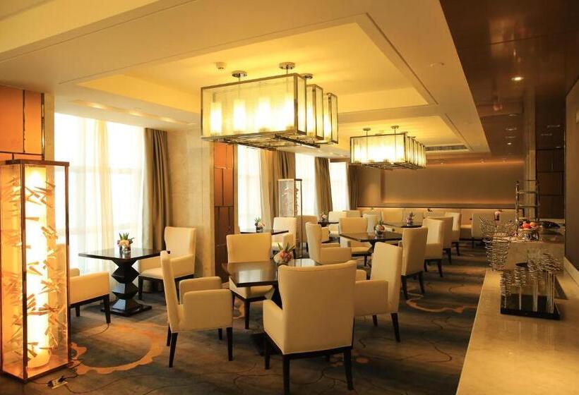 호텔 Ramada Yiyang Taojiang