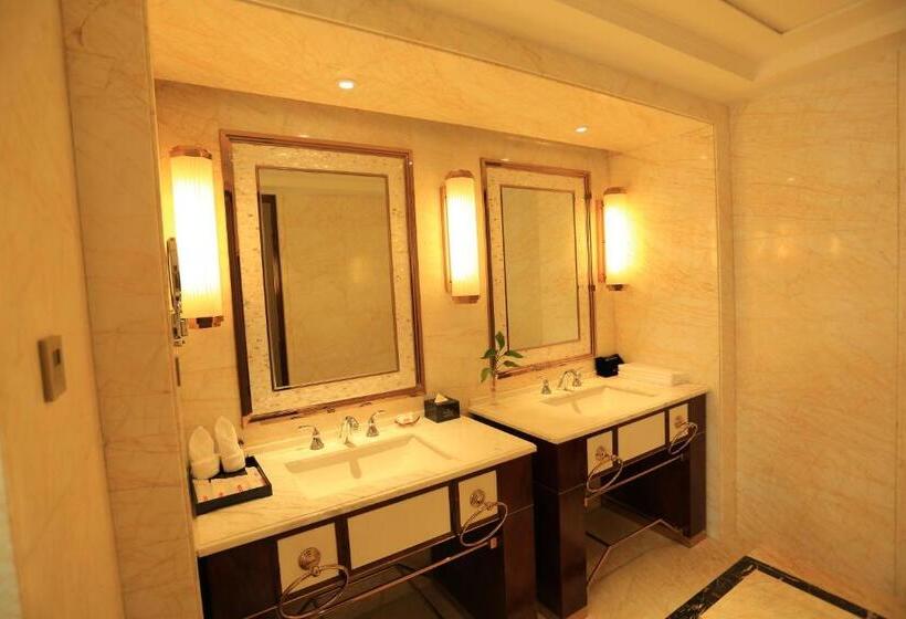 호텔 Ramada Yiyang Taojiang