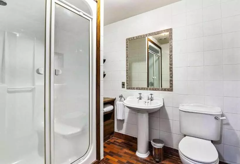 The Honest Lawyer, Ascend Hotel Collection