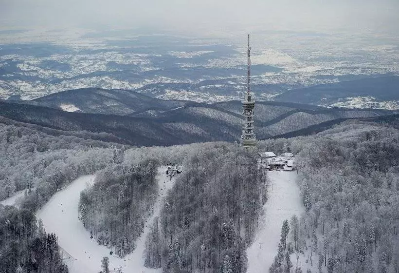 호텔 Tomislavov Dom