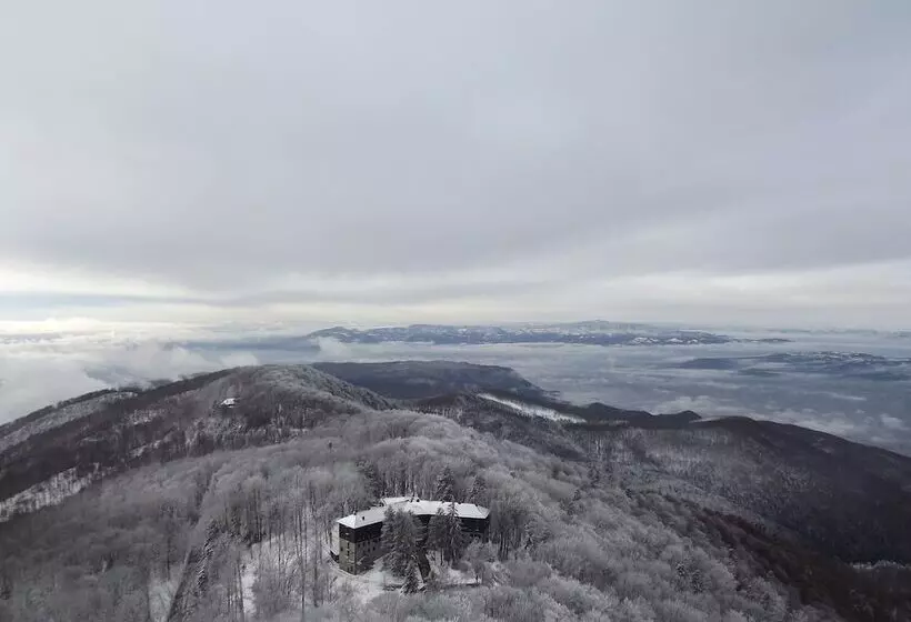 호텔 Tomislavov Dom