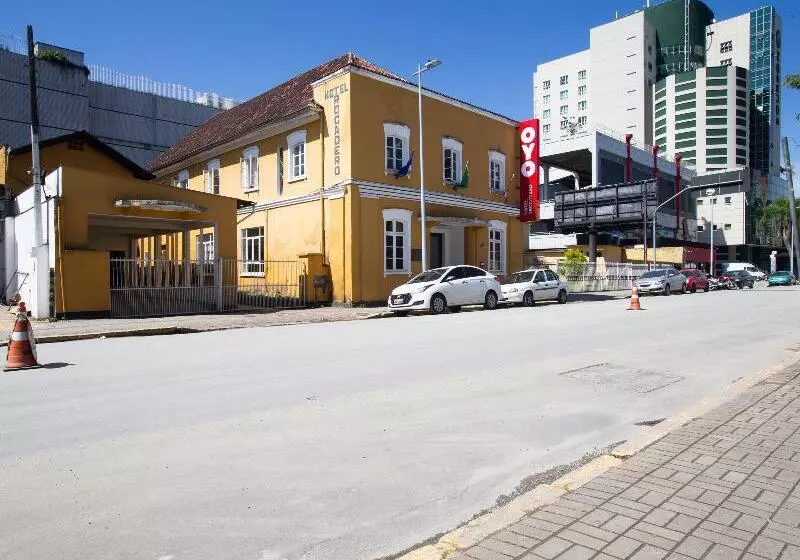 בית מלון כפרי Trocadero