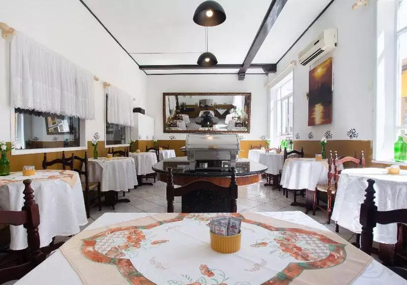 בית מלון כפרי Trocadero