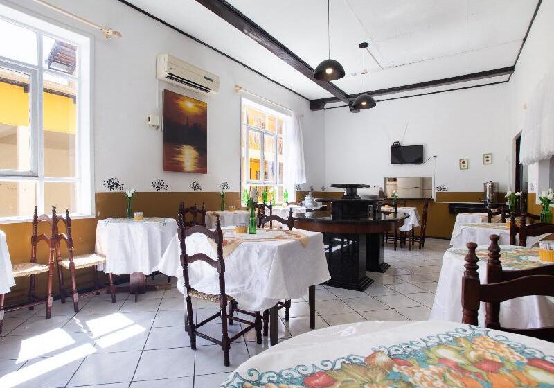 בית מלון כפרי Trocadero