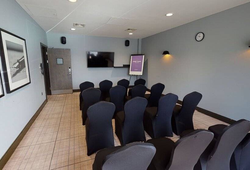 Village Hotel Glasgow