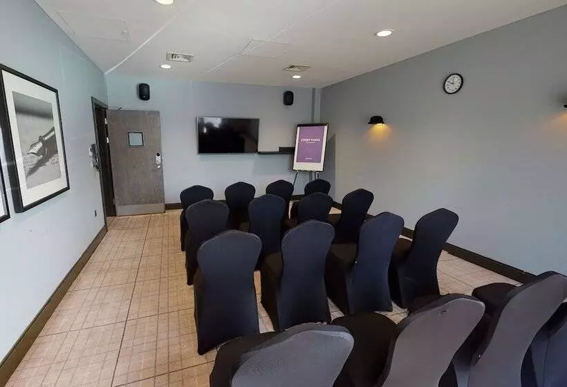 Village Hotel Glasgow