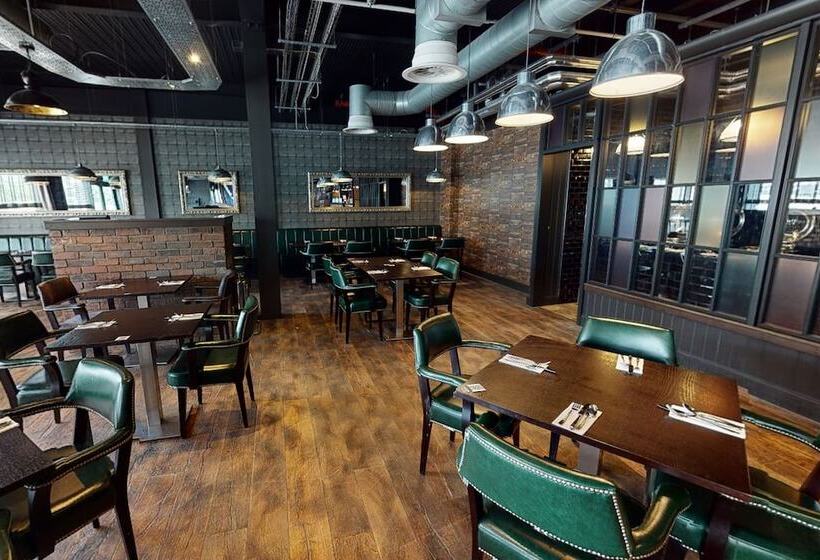 Village Hotel Glasgow