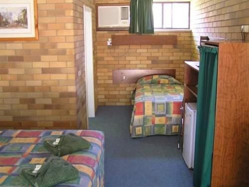 فندق على الطريق Tommo's Motor Lodge