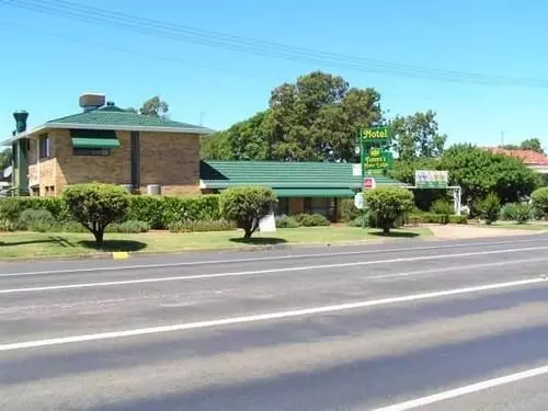 모텔 Tommo's Motor Lodge